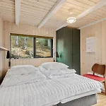 1 Bedroom Stunning In V 度假居 埃斯比约